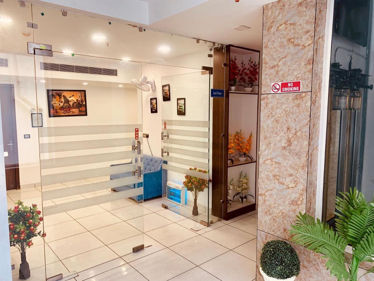 Amora Rooms Dwarka 뉴델리 외부 사진