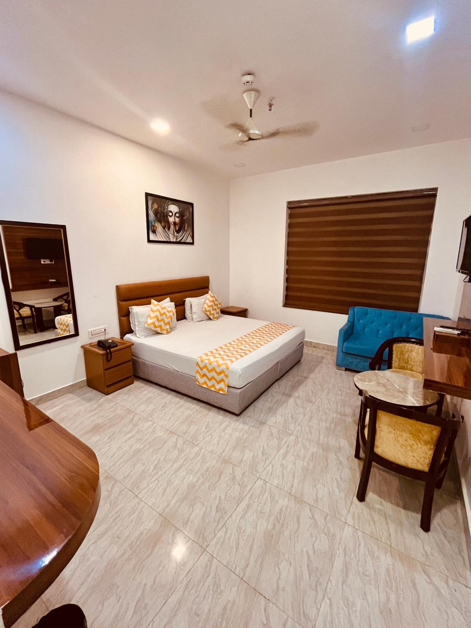 Amora Rooms Dwarka 뉴델리 외부 사진