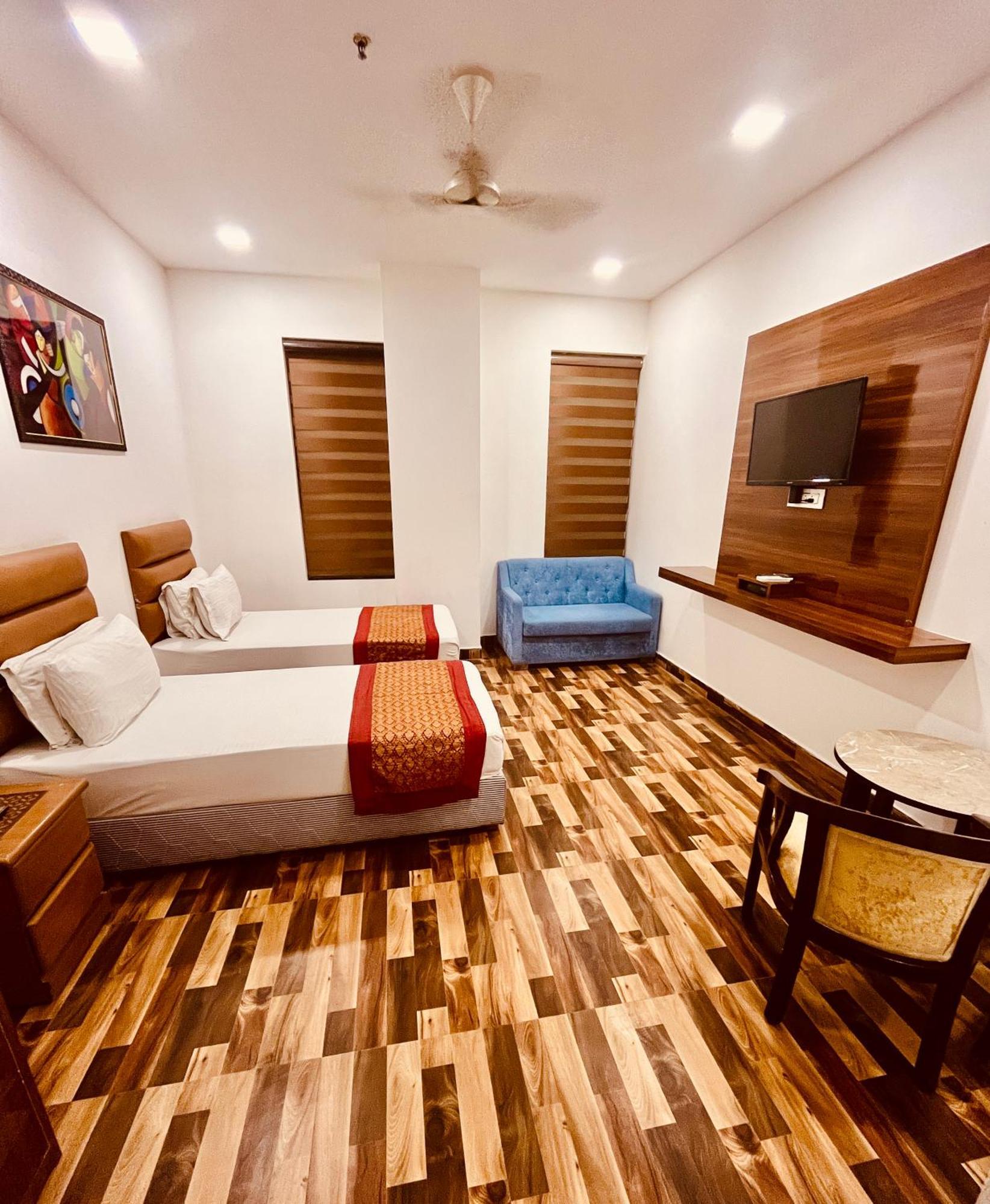Amora Rooms Dwarka 뉴델리 외부 사진