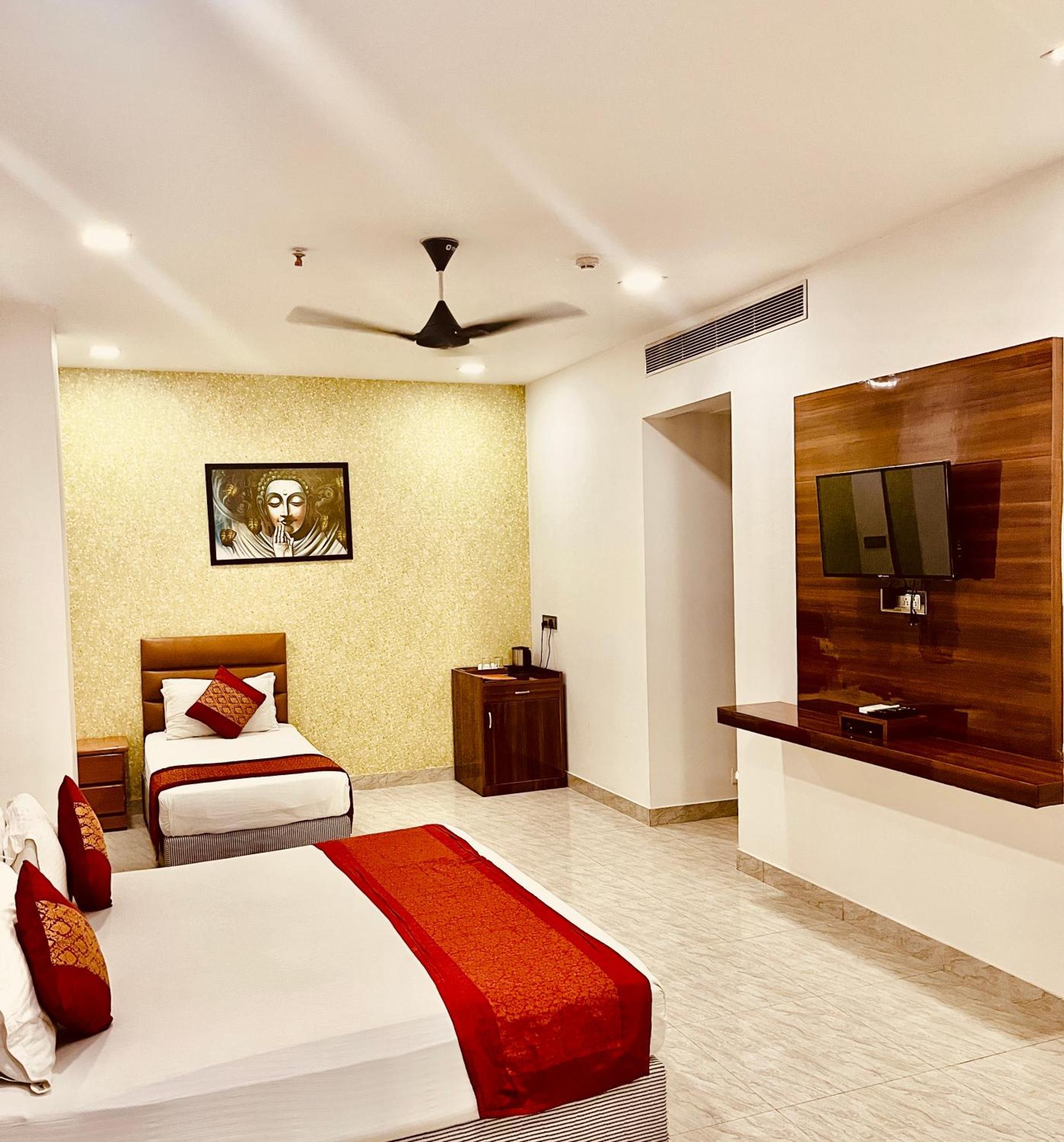 Amora Rooms Dwarka 뉴델리 외부 사진